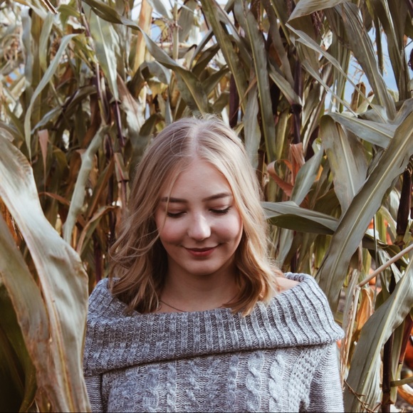 Meet your Posher, Anika - Picture 1 of 1